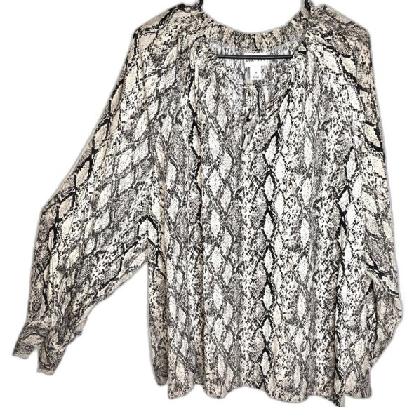 Women's Snake Print Top XXL New/tags - Picture 1 of 9